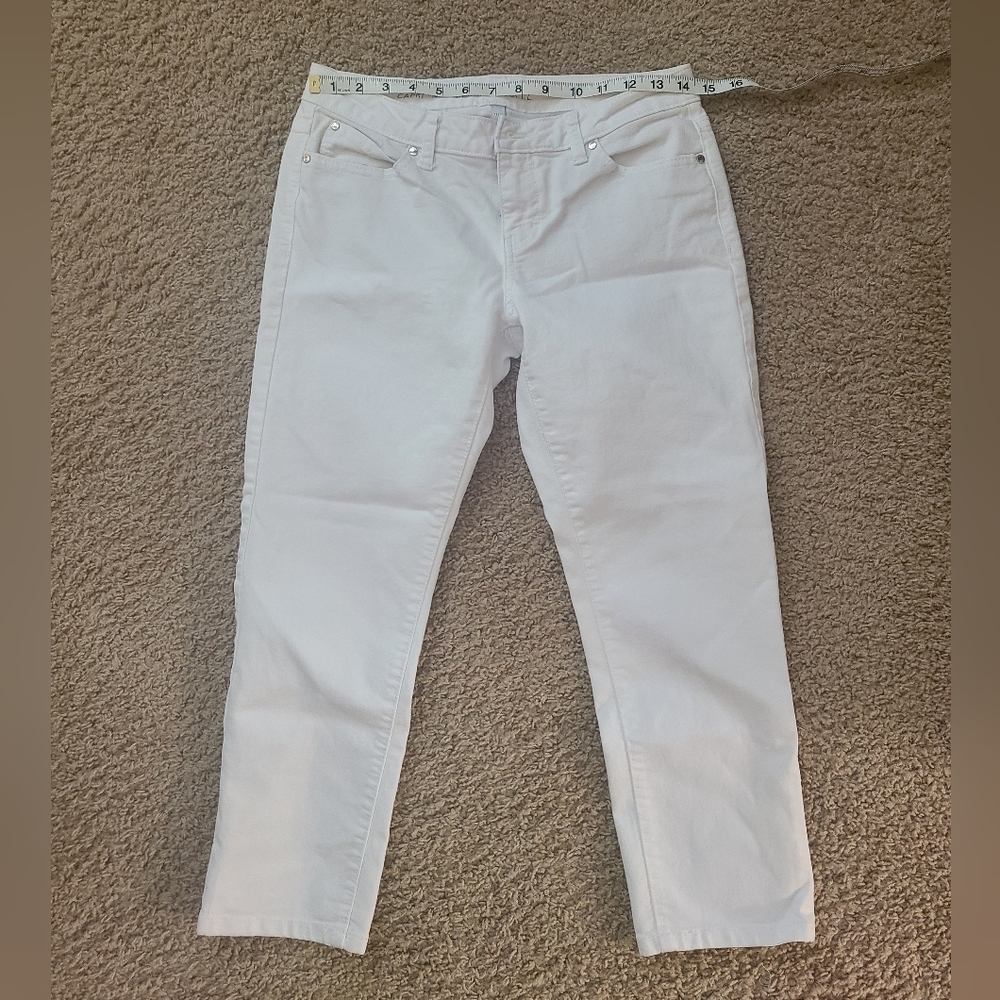 Jennifer Lopez White Skinny Capri Jeans - Clean Slim Silhouette
